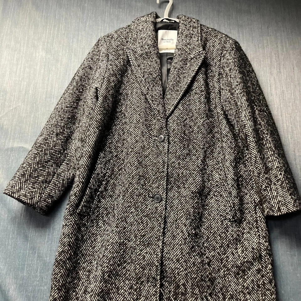 Abercrombie & Fitch Women's Overcoat Size LP Black & White Herringbone Long - Image 2 of 4