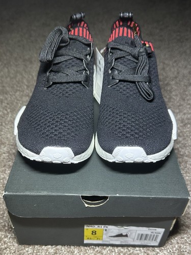 adidas Herren Sneakers NMD R1 (EH2238) PRIMEKNIT DRRACHE AUFNÄHER Größe 8 Neu im Karton - Bild 6 von 18