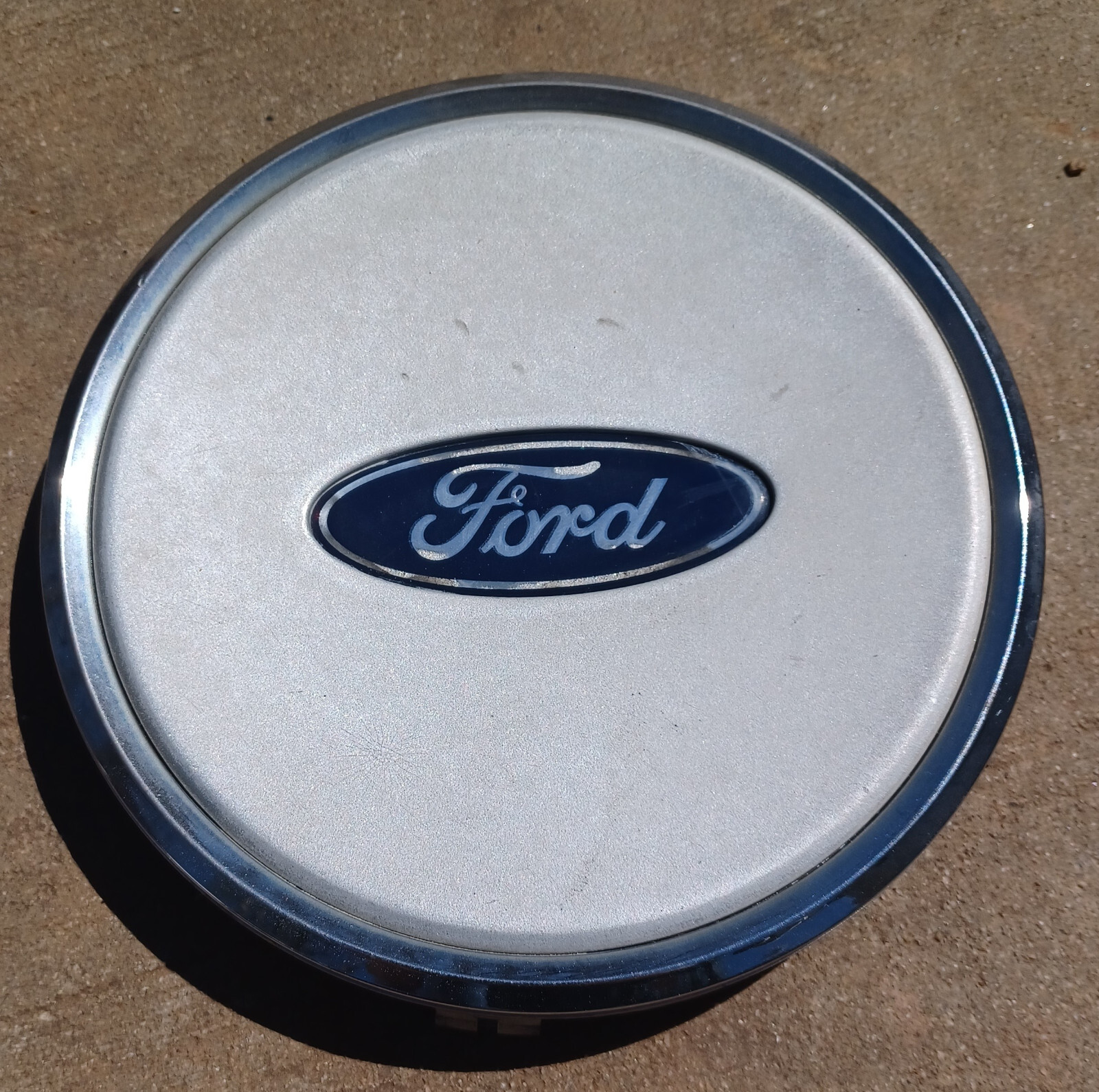 Ford Crown Victoria center cap 20032011, part 3W73 1A096 AB 03 eBay
