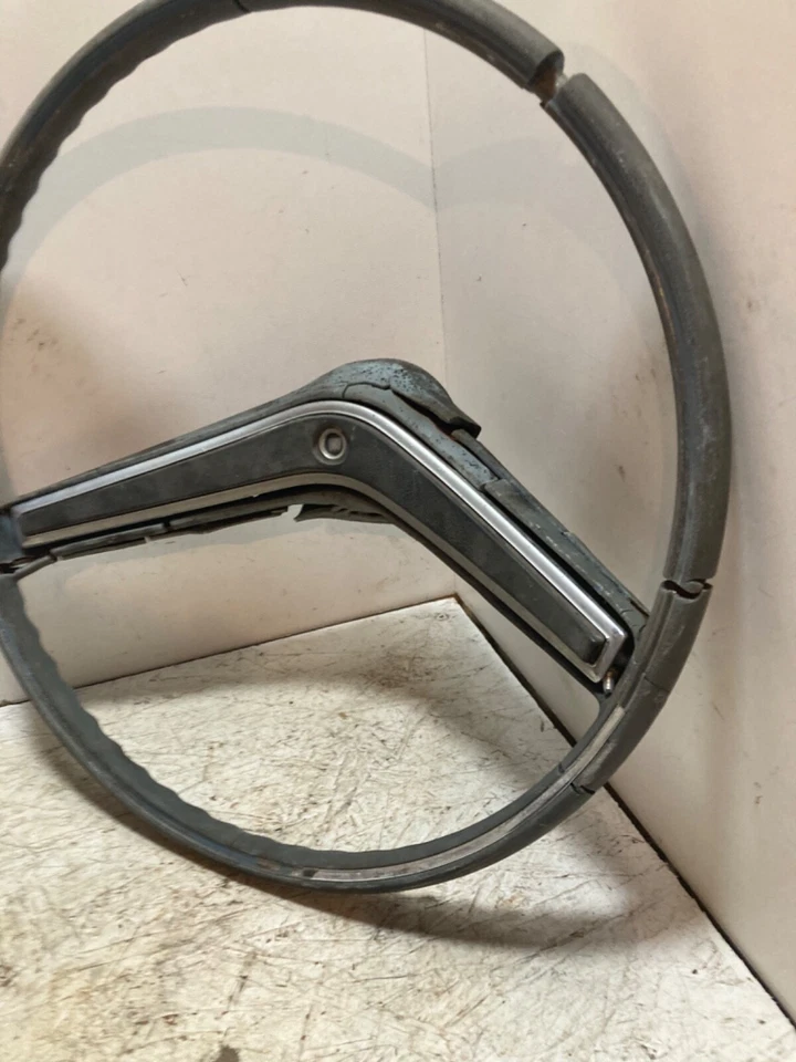 Buick Electra LeSabre Wildcat 1965 volante bocina botón pad Foto 2 de 4