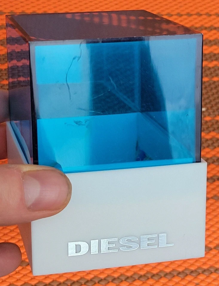Estuche de reloj acrílico azul promocional vintage años 90 ' Diesel Time Frames' RARO Foto 3 de 4