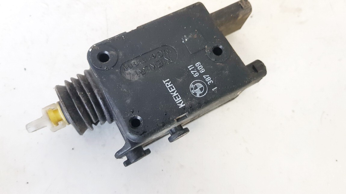 67111387609 Stellmotor Tankklappe 67.111387609 for BMW 3-Series 