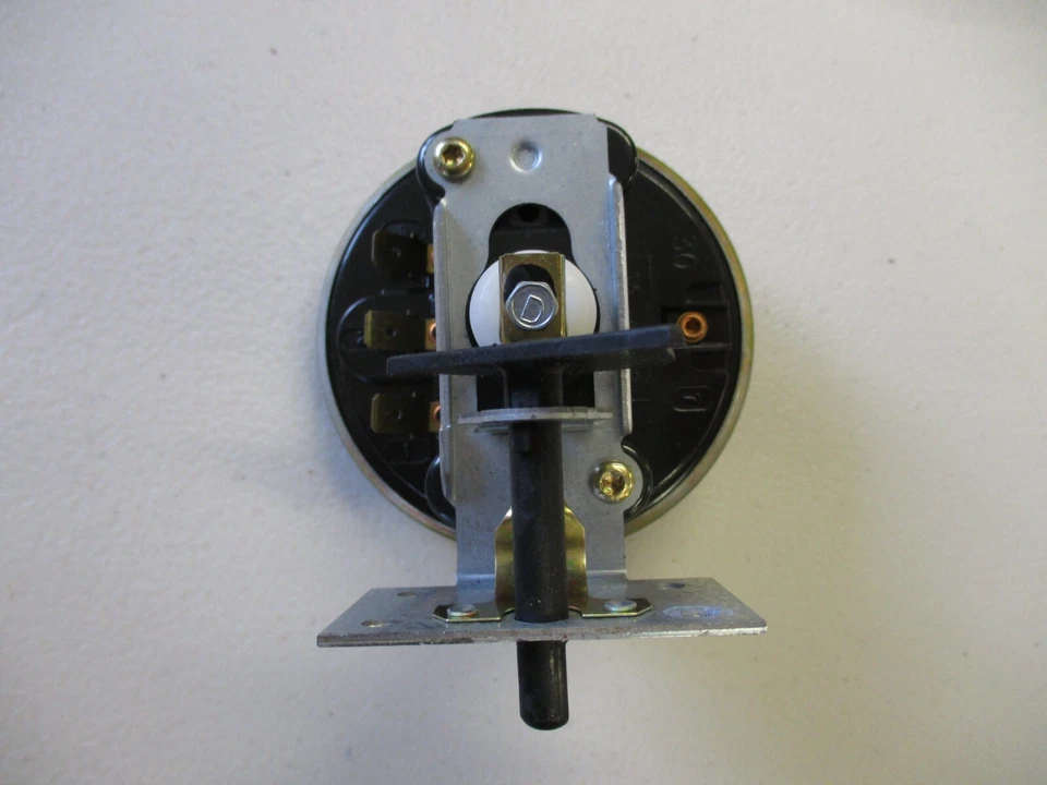 Interruptor de presión para lavadora Amana usado - Modelo # LW8463W2, P/N 738-815-2 Foto 3 de 4