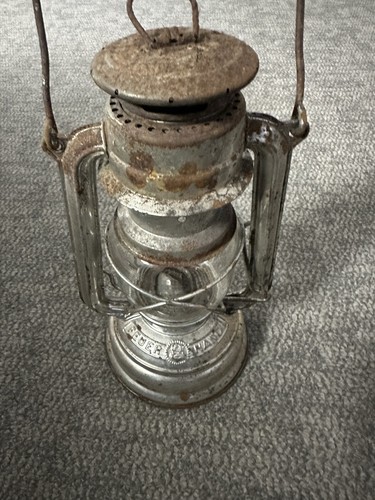 1 X Freur Hand Storm Lantern. New/old Stock - Picture 3 of 8