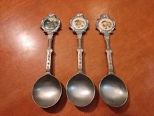 3 Zinnl&ouml;ffel mit Porzellanmotive ca. 19cm lang BMF Rein Zinn