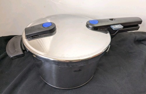 Fissler Vitavit Premium Pressure Cooker 4.5L Made in Germany Silver EUC