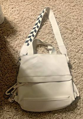 Cynthia Rowley Women s Backpack Purse Bag Cream/Ivory 10''x10 x 3  NWOT *Flaw