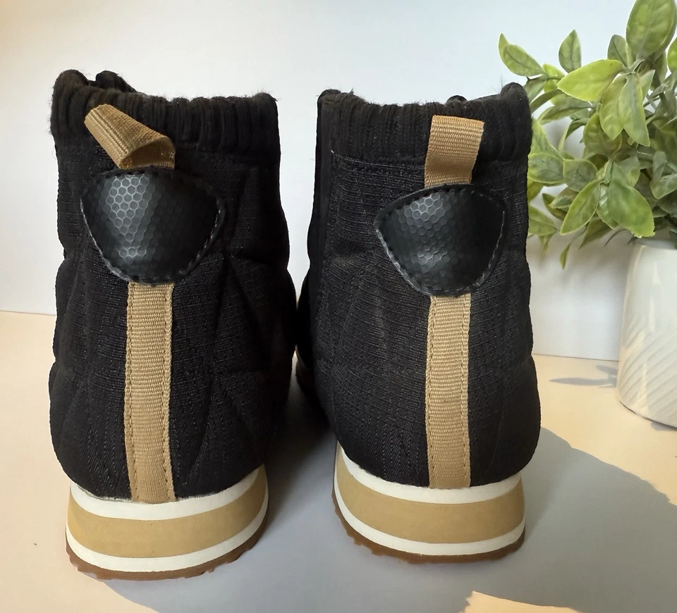 NUEVO, MIRA!! Botín para mujer Teva ReEmber Mid repelente al agua negro Foto 3 de 4