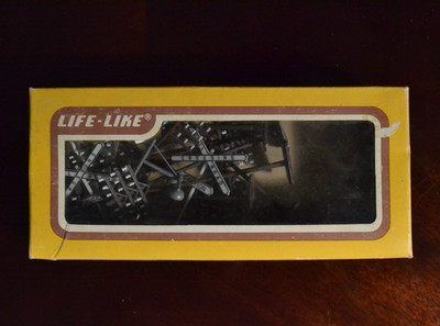Vintage HO Life-Like Railroad Train Accessory Kit Original Box