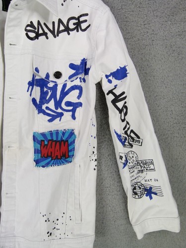 Sacred Crown Youth Small 8 White Coat Shirt w/ Graffiti & Travel Print - Picture 3 of 5