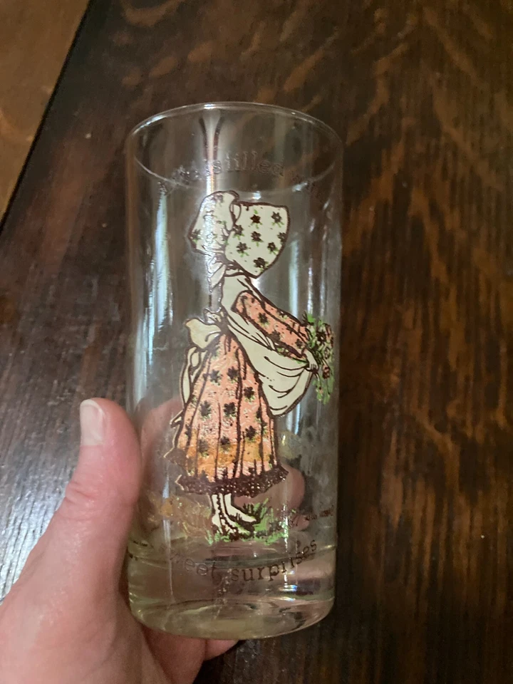 Holly Hobbie Collector Glass 1977 La vida está llena de dulces sorpresas  Foto 2 de 3