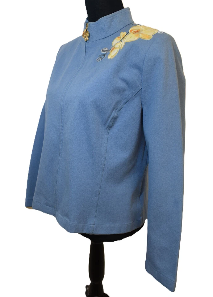 Chaqueta de Colección St. John Sport Denim Elástico Bordado Orquídea y Acentos de Lentejuelas XL Foto 3 de 4