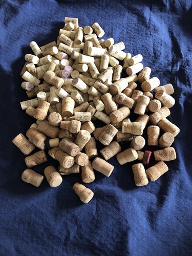 200 + Corks. Ideal for Winemaking, Weddings, Notice board, Fishing, Crafting Etc