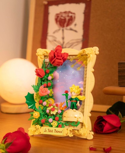 Le Petit Prince Pantasy The Rose 3D Portrait - 31cm - Set A Construire - Picture 2 of 3