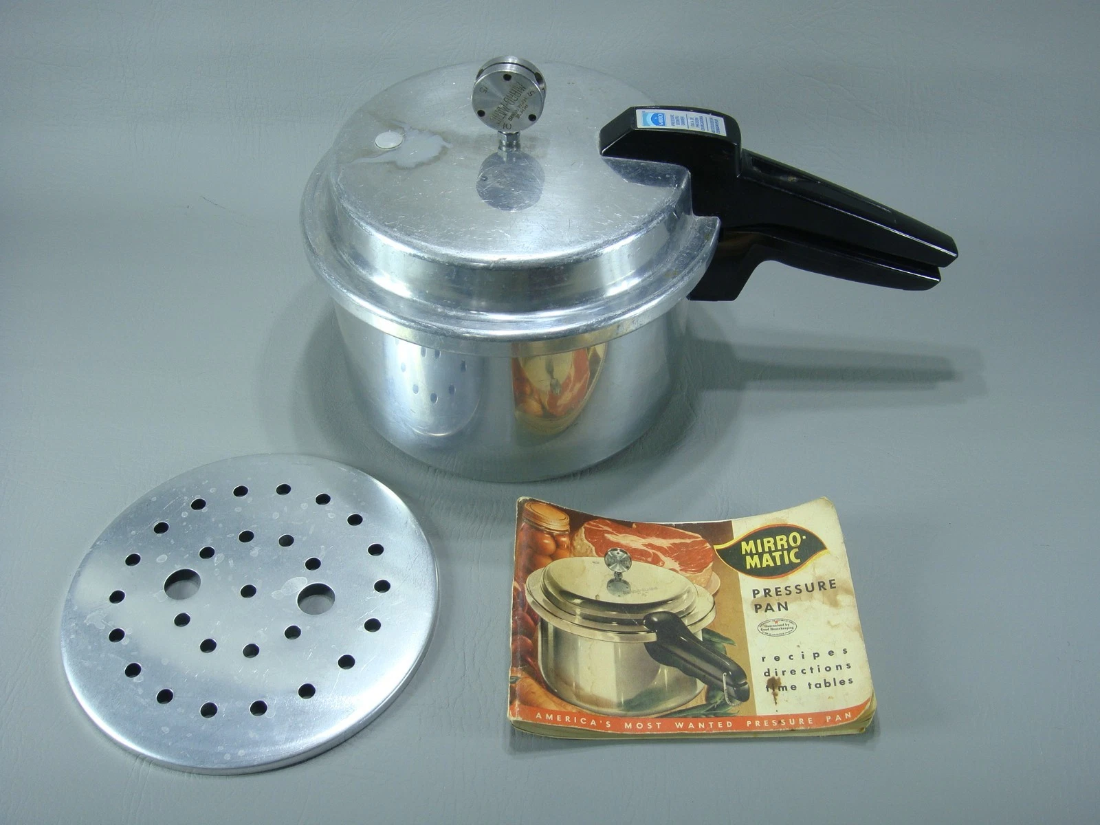 Vintage 1970s Mirro Matic Pressure Cooker Canner 4 Qt Model M1954