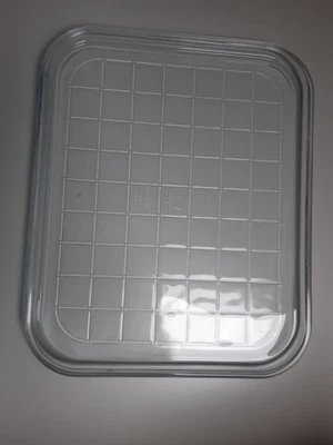PYREX GLASS RECTANGULAR BAKING TRAY 12" BY 10" excellent condition - Image 1 of 4