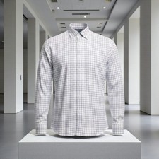 Kirkland Signature Men  s Traditional Fit Non-Iron Dress Shirt 17 x 32/33