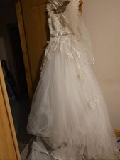 Ivory Sleeveless Sweetheart Ball Gown Wedding Dress Lace Tulle Beaded Lace-Up