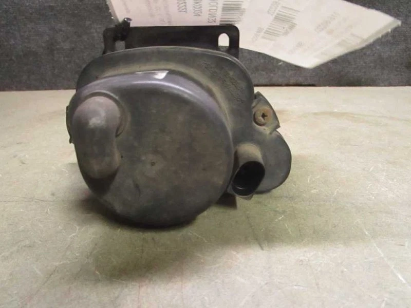 Luz antiniebla lateral izquierda para conductores Audi A6 1998-2001 - montada en parachoques Foto 3 de 4