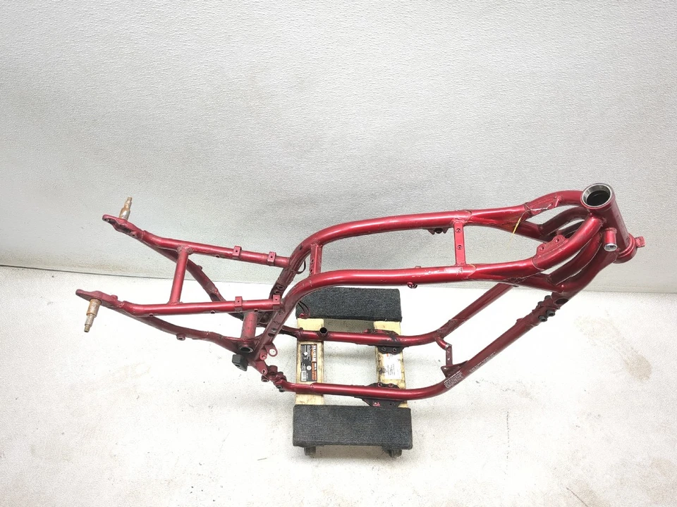 92-04 Suzuki VS800 Intruder chassi quadro principal CLN reto - Imagem 2 de 4