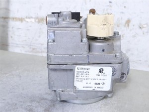 Robertshaw 7000BER-S7A HVAC Furnace Gas Valve 4B9-501-518 700-42F