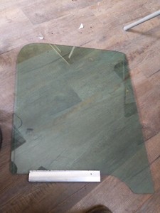 Freightliner CASCADIA 2012 Right Passenger Door Glass - Used