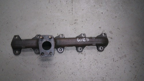 Auspuffkrümmer Ford Focus 1.6 Tdci DPF Bj 2011 DYB 2582730