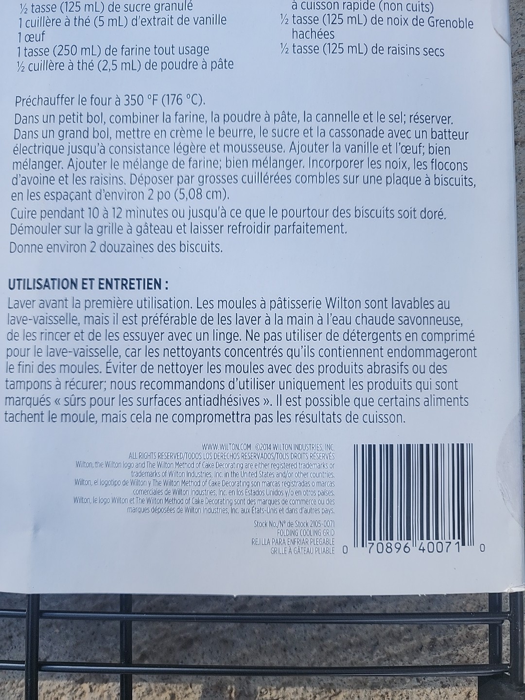 Wilton Expand And Fold Cooling Grid Non Stick For Sheet Cakes Cookies 14x32in