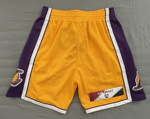 Mitchell & Ness Los Angeles Lakers 2009-10 Swingman Shorts Men’s Size Large - Picture 2 of 3