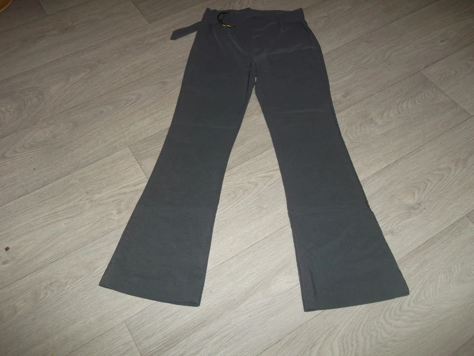 Pantalon gris fluide léger ceinture incluse taille 36 TBE - Photo 1/4