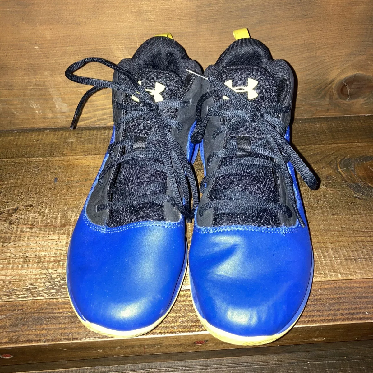 Under armour top shoes smgx