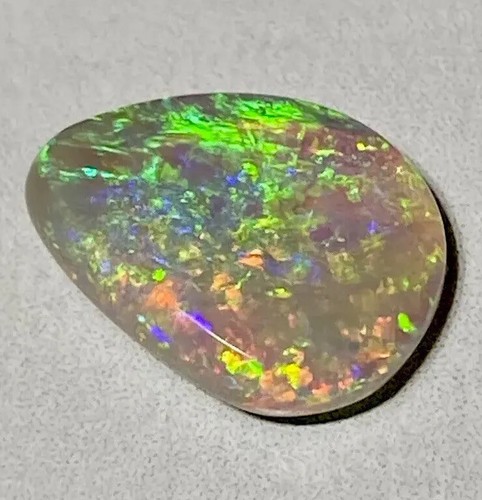 BRIGHT 1.85cts GREEN RED RAINBOW LIGHTNING RIDGE AUSTRALIAN BLACK CRYSTAL OPAL - Picture 2 of 20