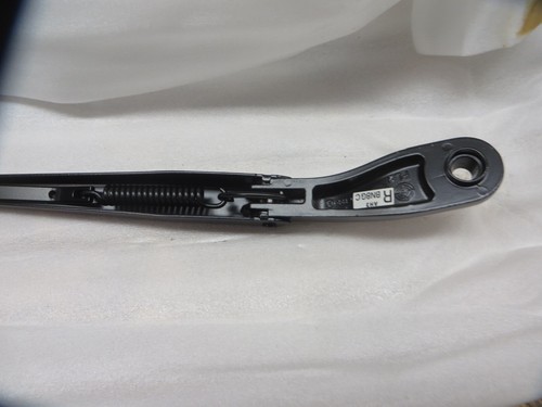 Mazda 3 2004-2009 OEM # BN8G-67-321B new WINDSHIELD WIPER ARM RH - Picture 5 of 8