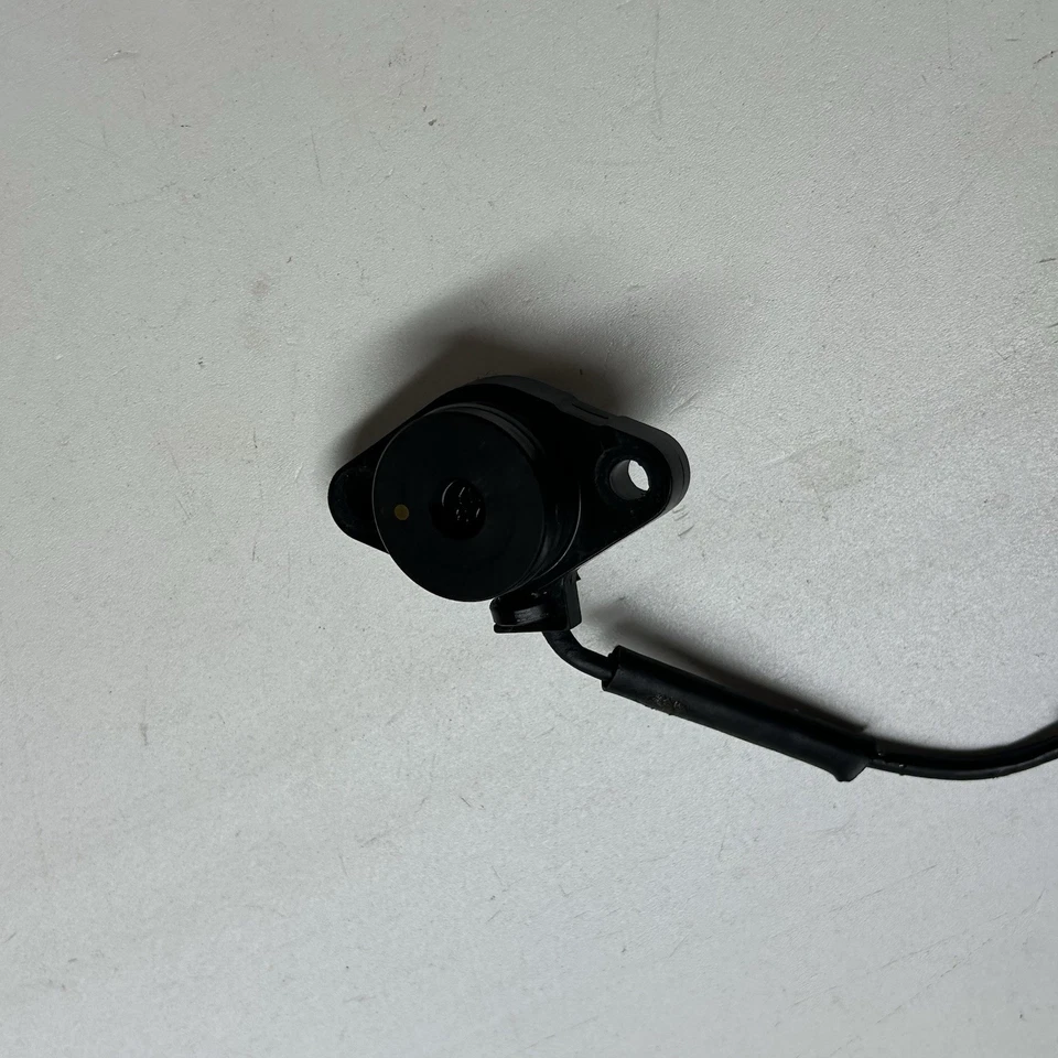 Interruptor sensor neutro 14 - 17 YAMAHA YZ250F YZ 250 F FABRICANTE DE EQUIPAMENTO ORIGINAL - Imagem 2 de 4