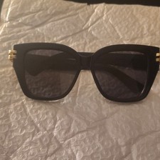 Women  s Square Sunglasses Black Plastic Frame Gray Gradient Plastic Lenses