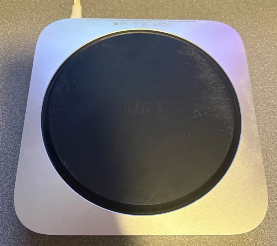 Apple Mac mini (1TB, Core i5-4278U, 2.6 GHz, 8GB) Desktop Computer - Image 2 of 4