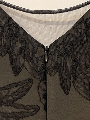 Dress the Population Kennedy Illusion Plunging Dress Black Size M Medium Floral - Picture 8 of 9