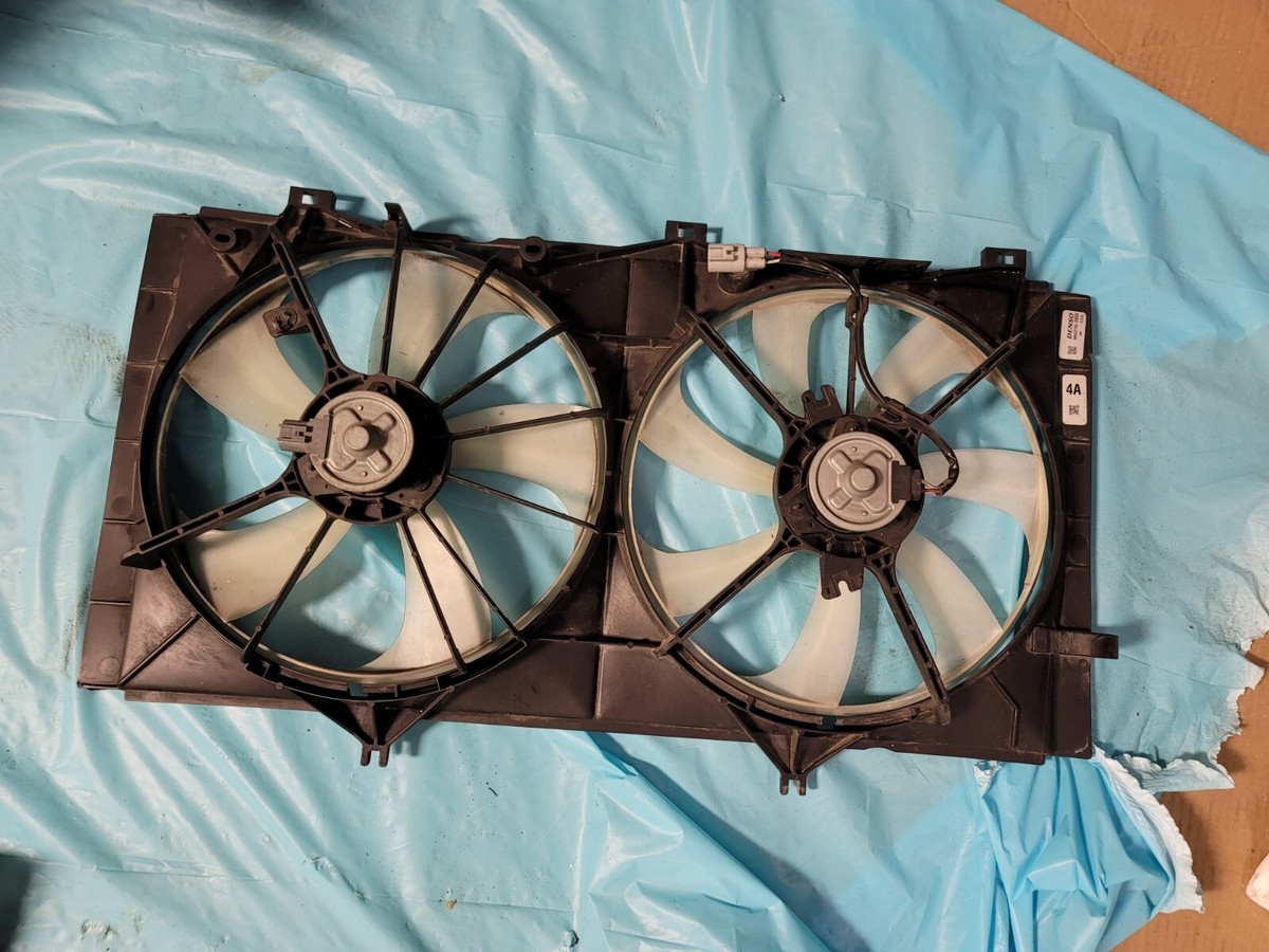 エンデヴァー 2012 Toyota Venza Cooling radiator condenser fan with potential