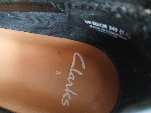 Black Clarks Mary Jane's Size 5 - Picture 9 of 9