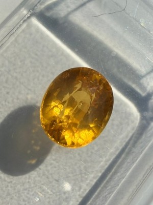 Extra Fine Color Quality -Vivid Yellow Sapphire - 1,07 C- ALGT Report & sealed