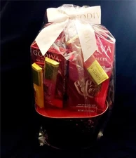NEW GODIVA MASTERPIECES HOUDINI ASSORTED CHOCOLATE CREATIONS CANDY GIFT BASKET