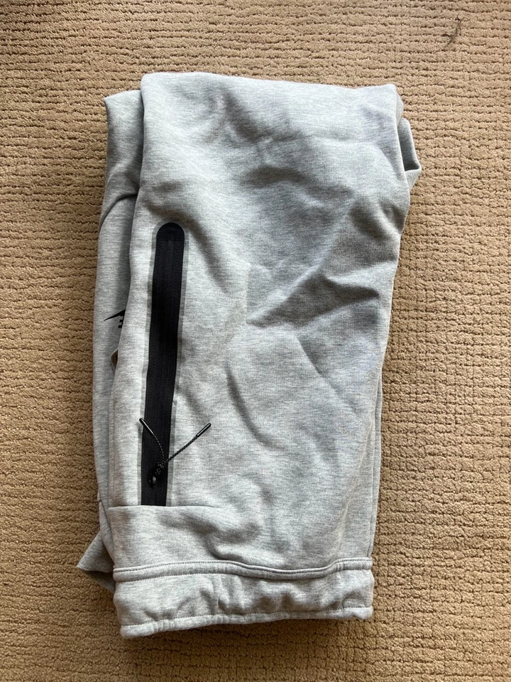 Nike Sportswear Tech Fleece Jogger Pants Dark Grey Heather CU4495-063 Size L - image 4 of 4