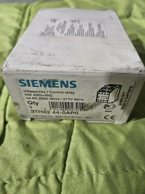 Siemens 3TH4244-0AP0 CONTACTOR RELAY 44E EN 50 011 — Contactors & Relays