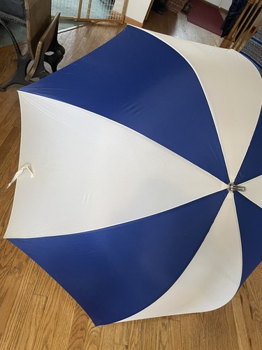 Large golf umbrella 51” Nylon Umbrella Made In Taiwan Vintage, Blue & White - Picture 5 of 10