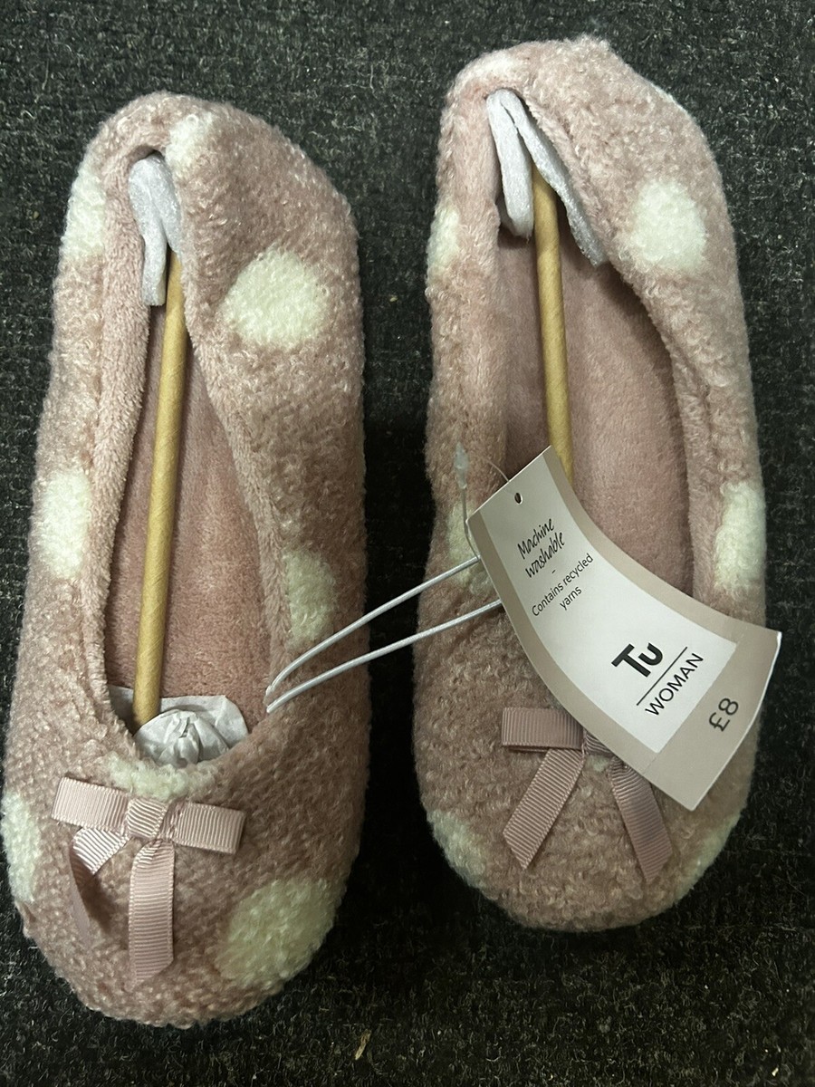 New Tagged Tu Size Pink Slippers With White Dots Slip On