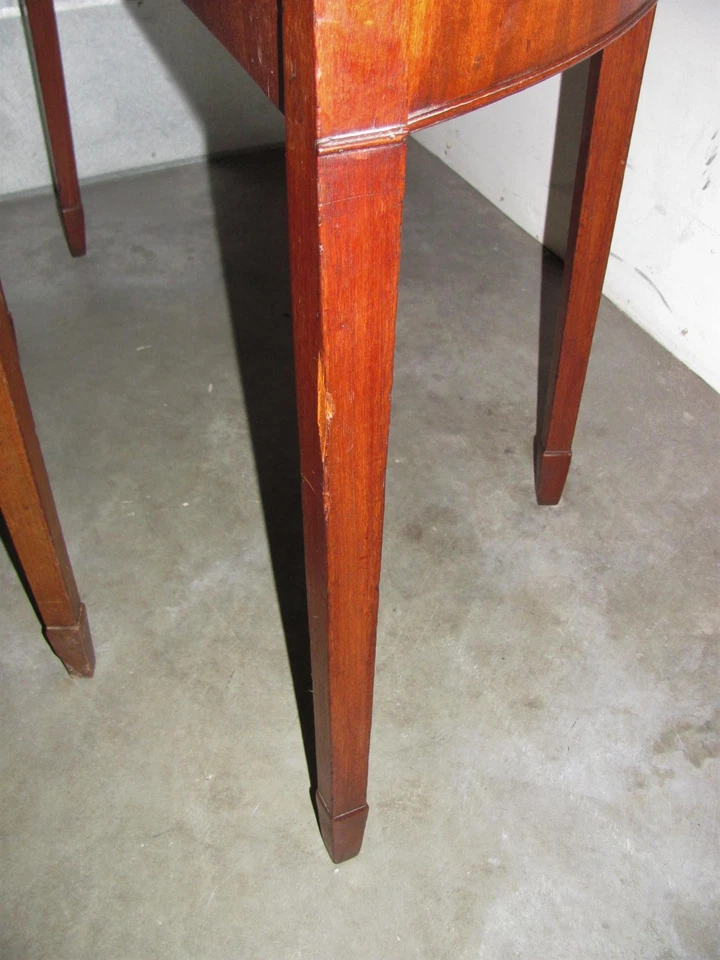 Antique American Federal Hepplewhite Mahogany Extending Dining Table Circa 1790 - Image 3 of 4