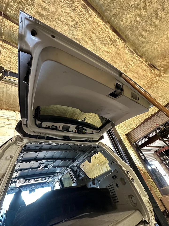 2015-2016 CADILLAC ЭСКАЛЕЙД ESV ЗАДНИЙ ЛЮК ЗАДНЯЯ ДВЕРЬ ПОДЪЕМНАЯ ДВЕРЬ КРЫШКА БАГАЖНИКА OEM БЕЛЫЙ - Изображение 2 из 2