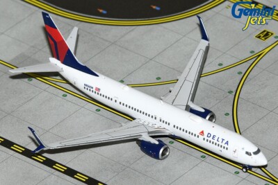 GEMINI JETS (GJDAL2102) DELTA 737-900ERS 1:400 SCALE DIECAST METAL MODEL