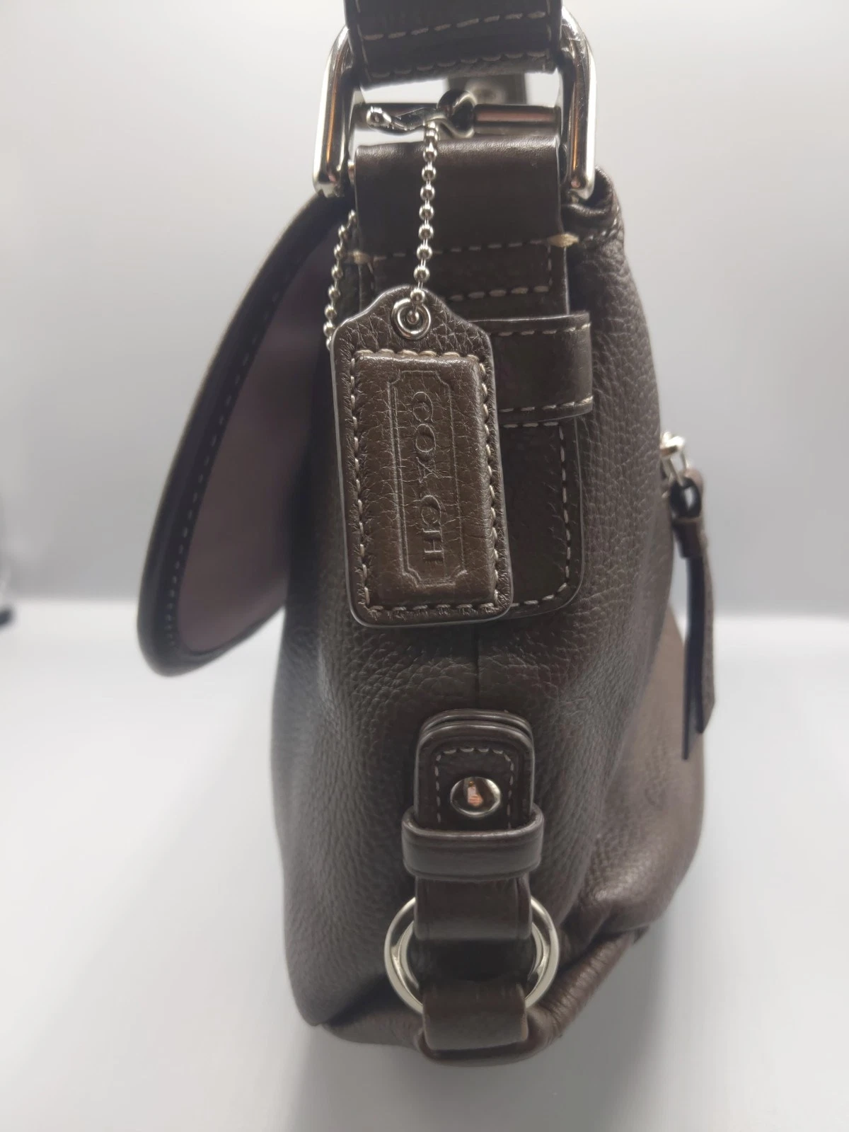 Borsa Coach F15170 Y2K in pelle con patta e borsone in pelle marrone ciottolato