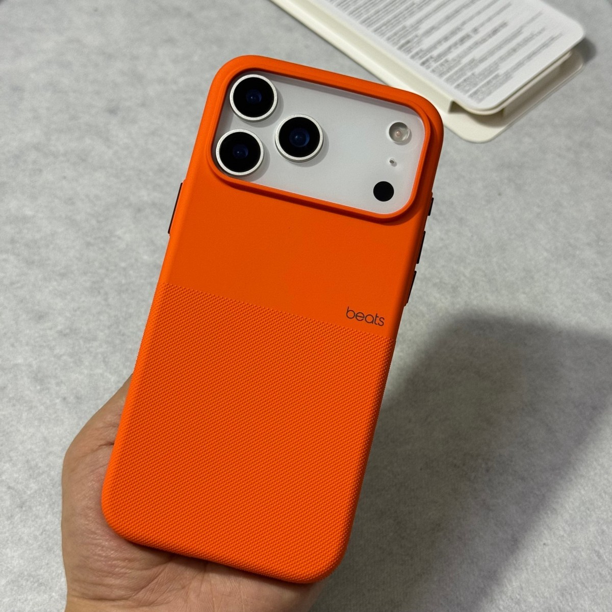 beats オレンジ iPhone17promax ケース apple購入品 純正】Beats iPhone 17 Rugged Case with MagSafe and Camera Control